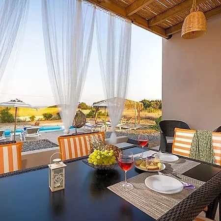 Hotel Gennadi Serenity House -beachfront With Pool 4*