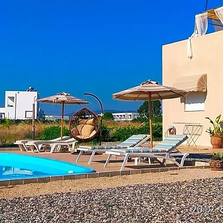 Gennadi Serenity House -beachfront With Pool